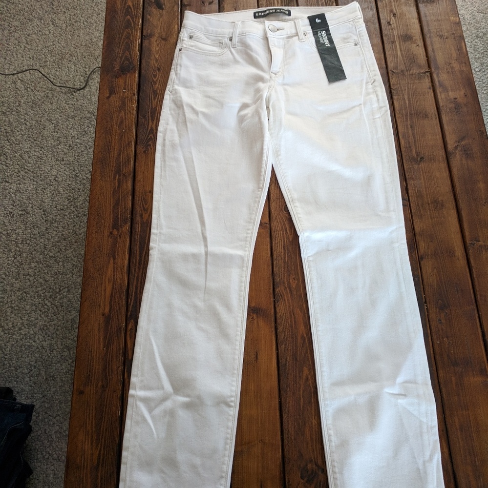 NWT Express white mid-rise skinny jeans
